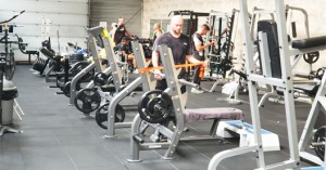 cardio-nantes-carquefou-salle-de-sport-fitness-44-musculation-accueil 